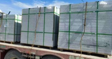 泰州 芝麻白花岗岩地铺石装车日常