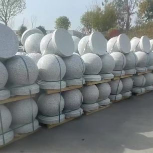 泰州 白麻花岗岩石材圆球，石球，挡车球，隔离球，景观石球，风水球等