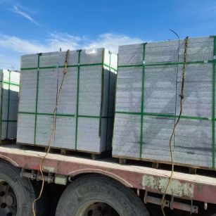 泰州 芝麻白花岗岩地铺石装车日常