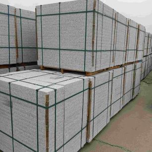 泰州 白麻花岗岩石材荔枝面地铺石（300*600*50）