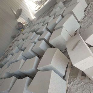 泰州 白麻花岗岩异形坐凳