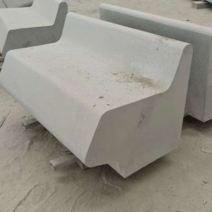 泰州 芝麻白花岗岩异形坐凳，石凳