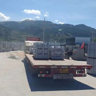 泰州 芝麻白仿形路沿石，直形路沿石