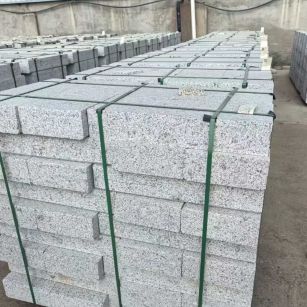 泰州 白麻花岗岩路沿石，弧形路沿石，道牙石，马路牙子，界石，路缘石，平沿石，直岩石，平缘石等