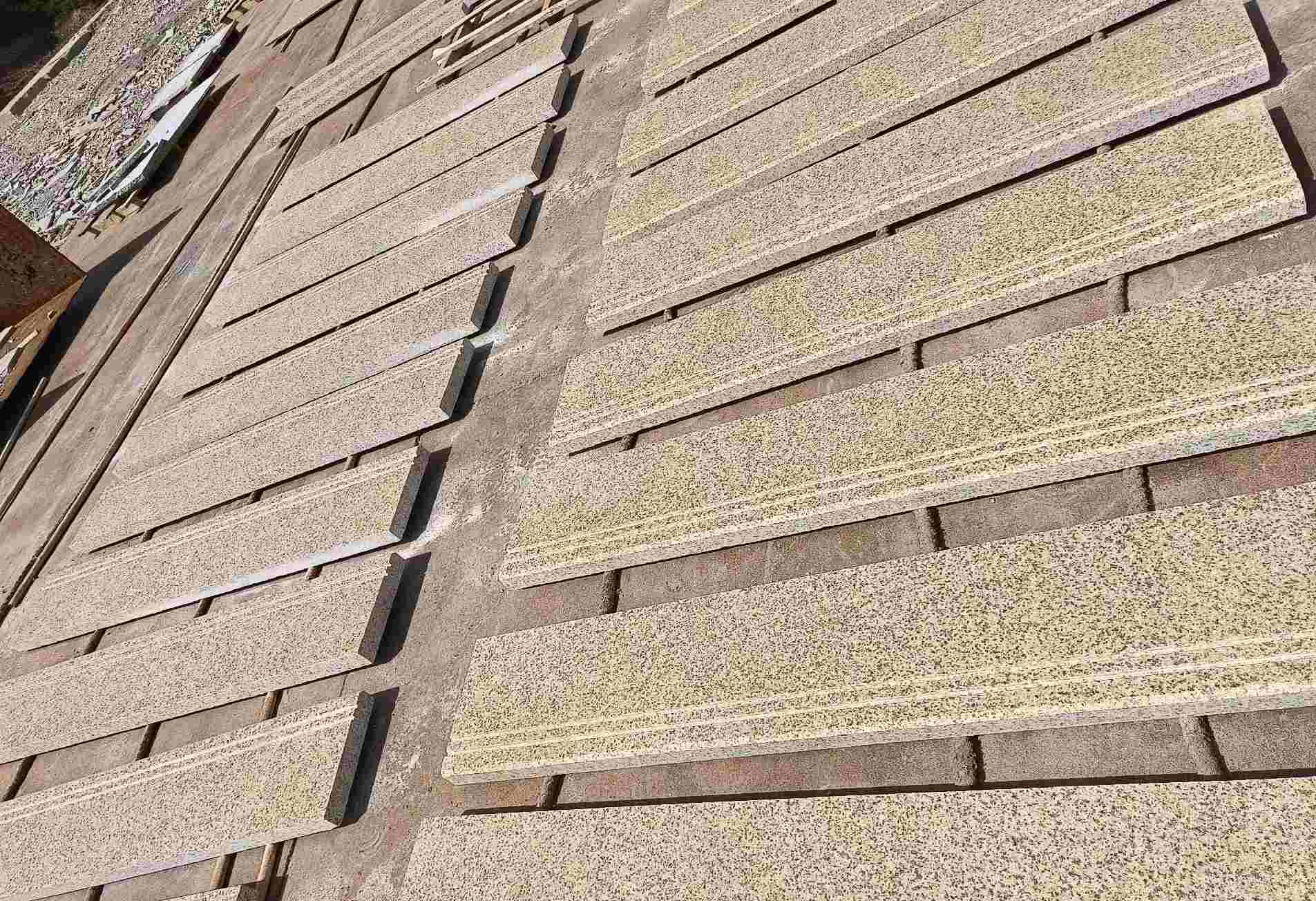 泰州 黄金麻花岗岩光面楼梯踏步