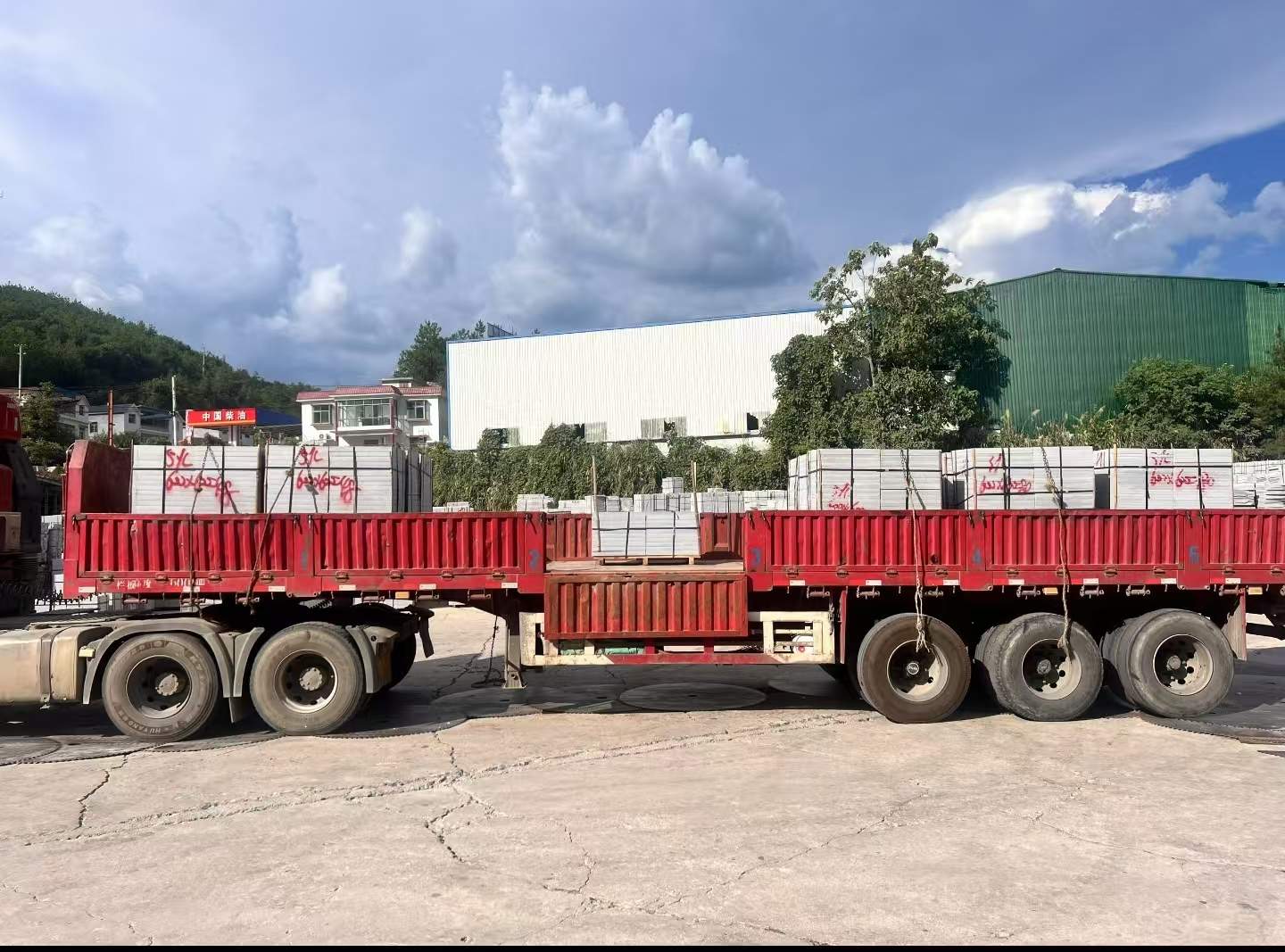 泰州 芝麻灰花岗岩地铺石出货日常