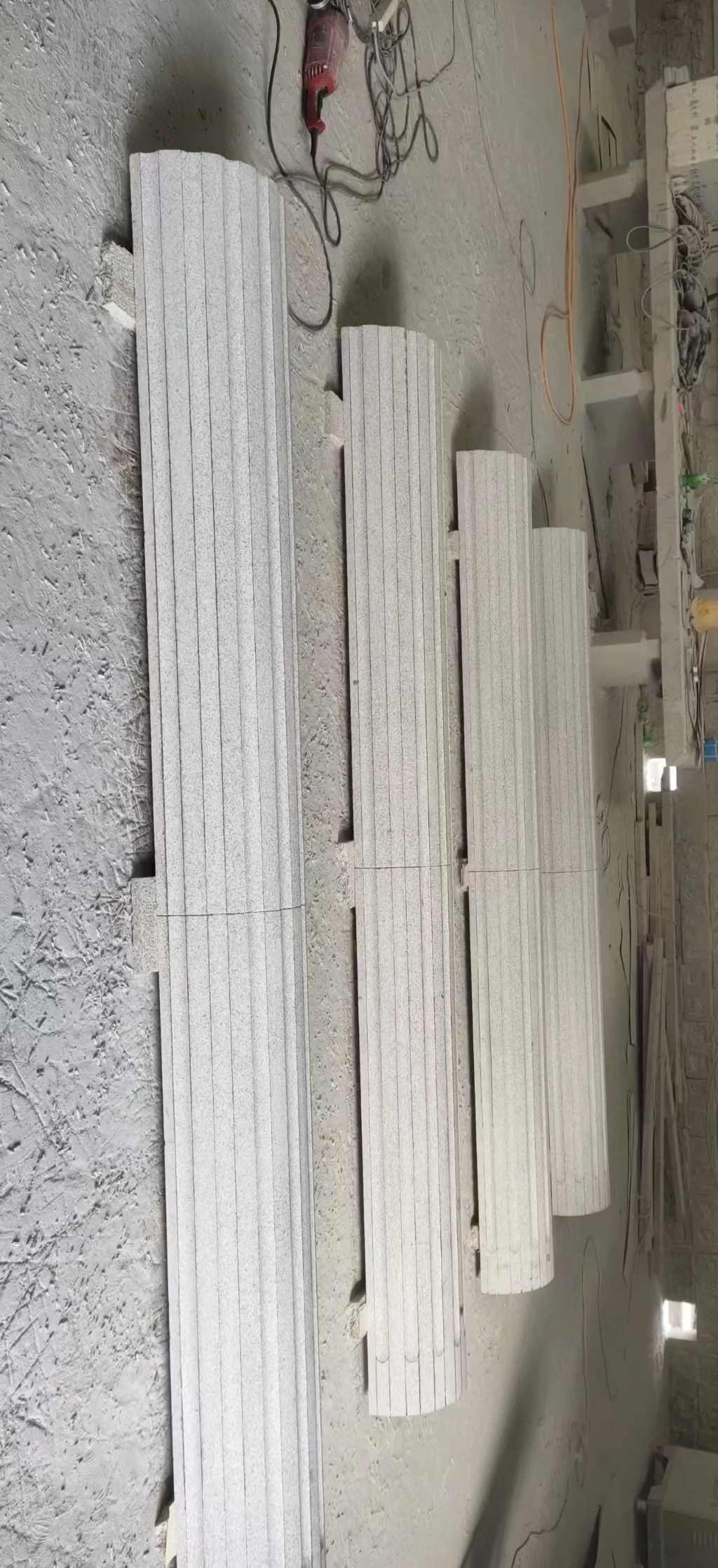 泰州 花岗岩厂家带你看白麻花岗岩门楼大柱柱皮