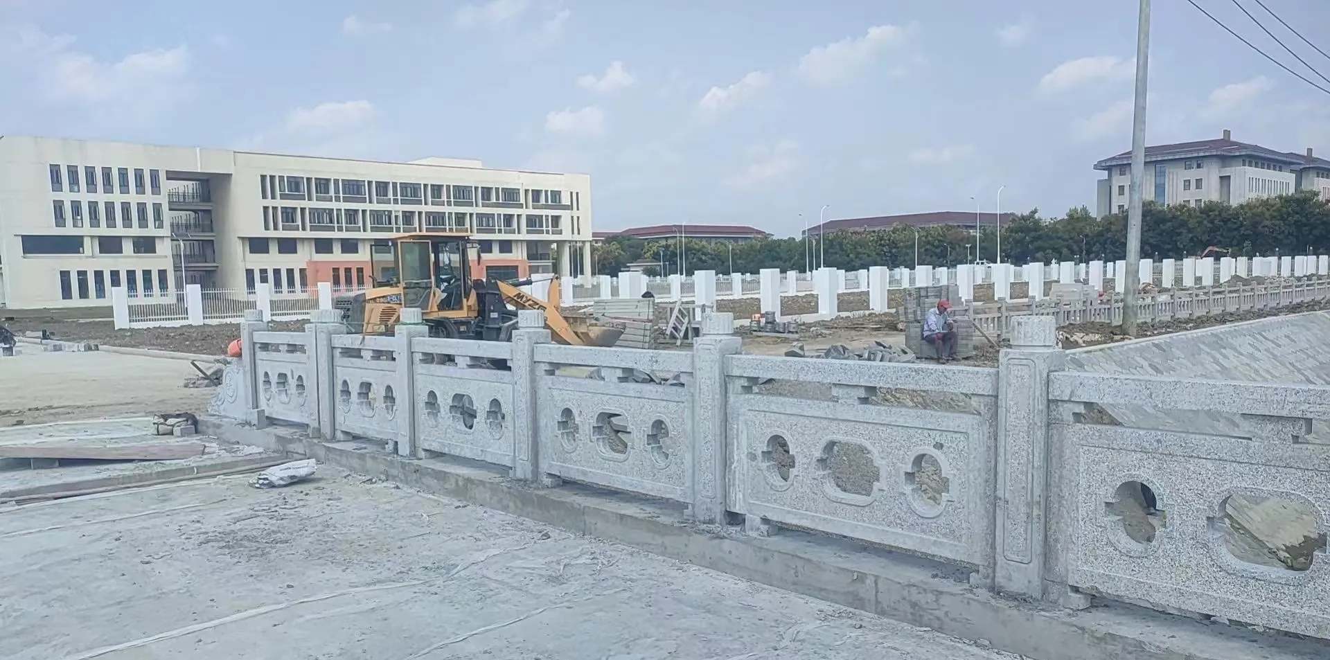 泰州 白麻花岗岩荔枝面河道栏杆