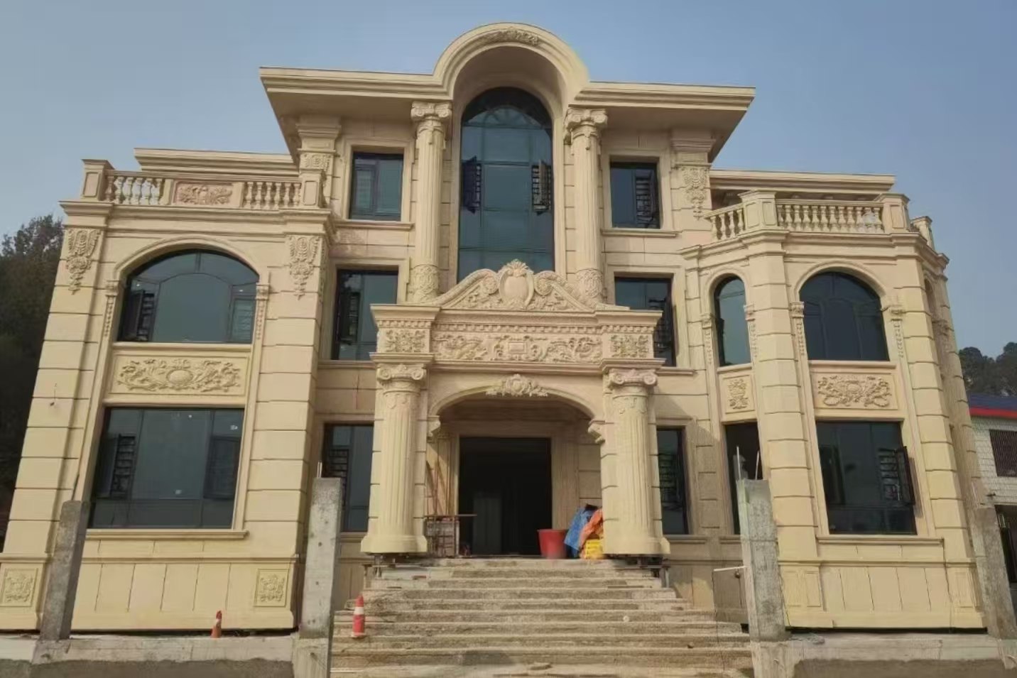 泰州 黄金麻花岗岩别墅外墙干挂